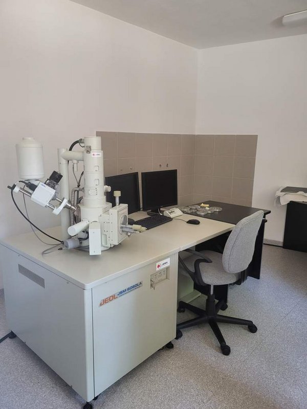 Pracovisko elektrónovej mikroskopie OKV Lab, foto: PÚSR