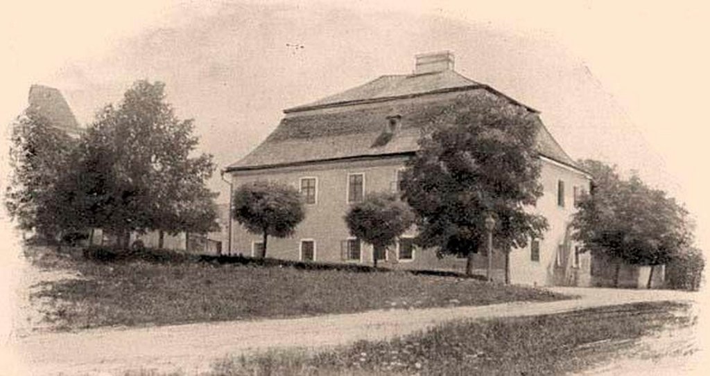 Historická fotografia budovy bývalého kráľovského soľného úradu v Haliči
