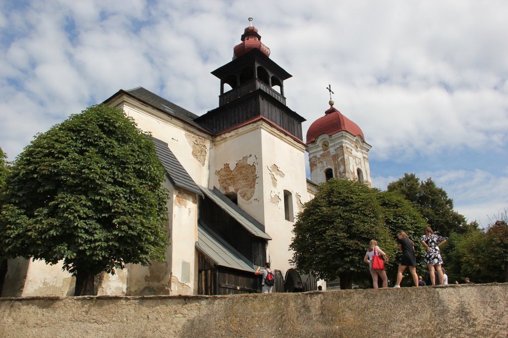 11 – Kameňany, evanjelický a.v. kostol – celkový pohľad z juhu. Foto: A. Tuhárska, PÚ SR, 2020