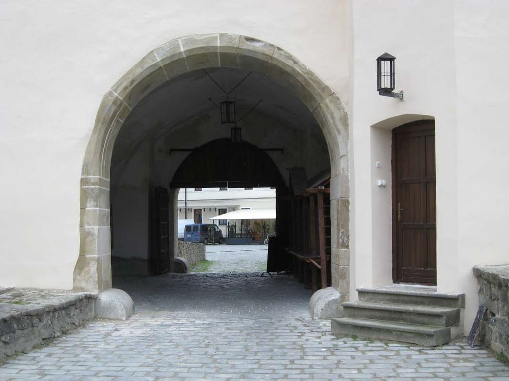 Vstupný portál Veže bránovej po obnove