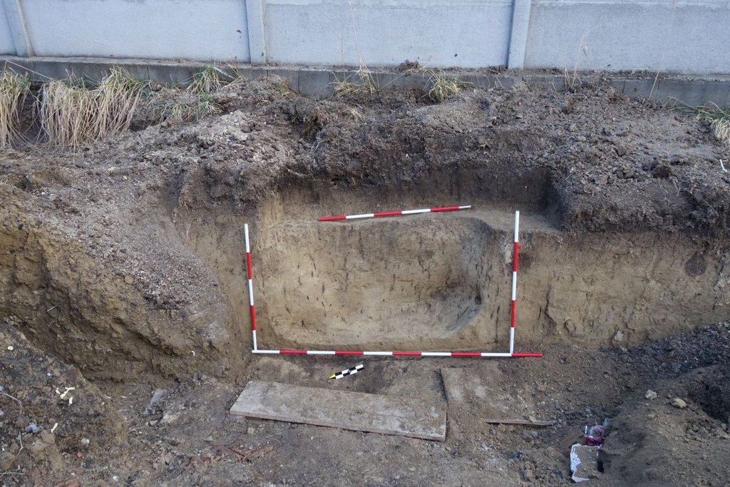 Narušený archeologický objekt v Trnave na Kopánke po preskúmaní. Foto A. Sabov