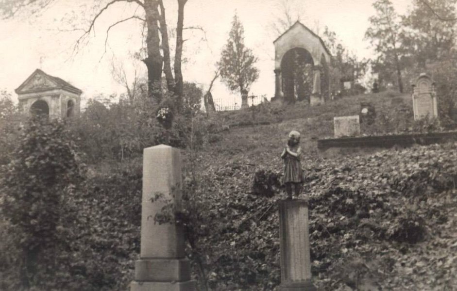 01 - Košice, evanjelický cintorín: hist. foto; dig. archív KPÚ Košice, orig. zdroj: Štát. archív Košice