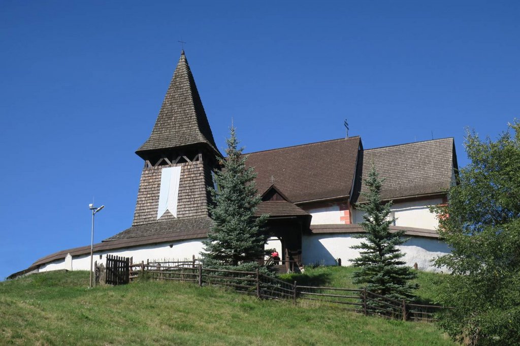 Čerín, Kostol sv. Martina a zvonica – exteriér