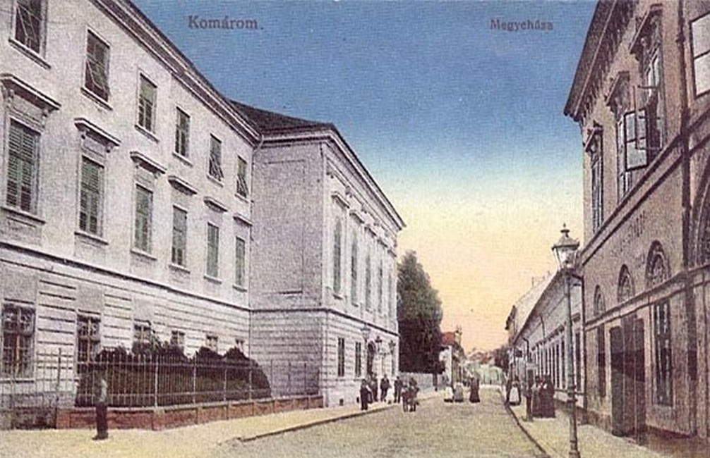 Dobová pohľadnica župného domu z konca 19.storočia, foto: I.Tóth, KPÚ Nitra