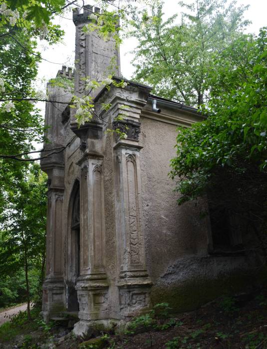 07 – Košice, ev. cintorín: pohreb. kaplnka rod. Pohle - Roth, aktuálny stav; foto J. Gembický, KPÚ KE
