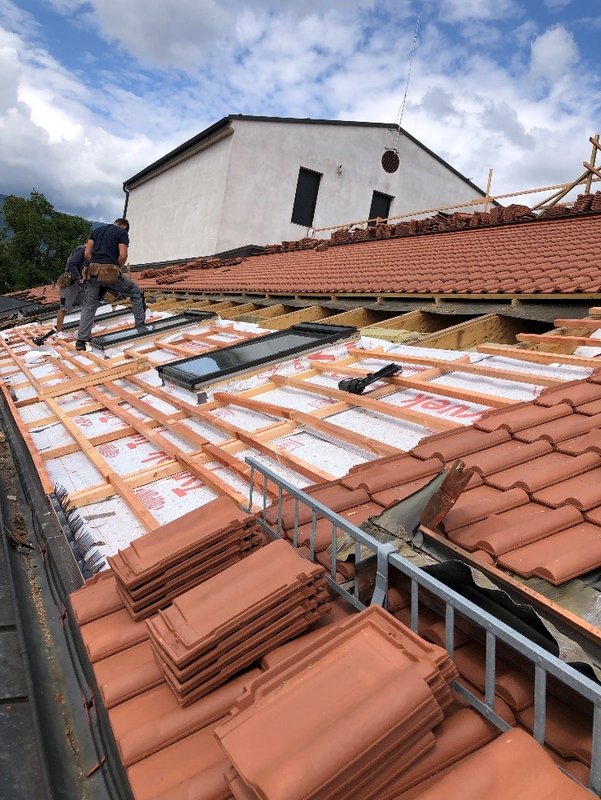 Detail skladby strechy počas obnovy, foto: M. Marček, KPÚ Žilina