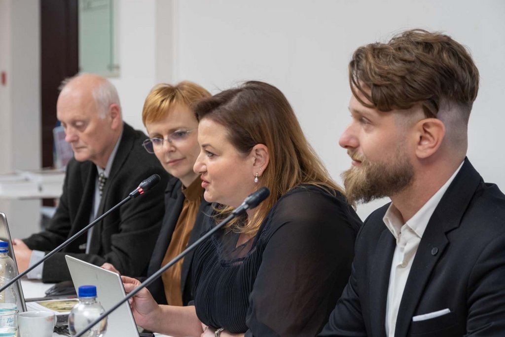 Tlačová konferencia k 35. výročiu udeľovania výročných cien  Zdroj: Pamiatkový úrad SR, foto: J. Šipöcz