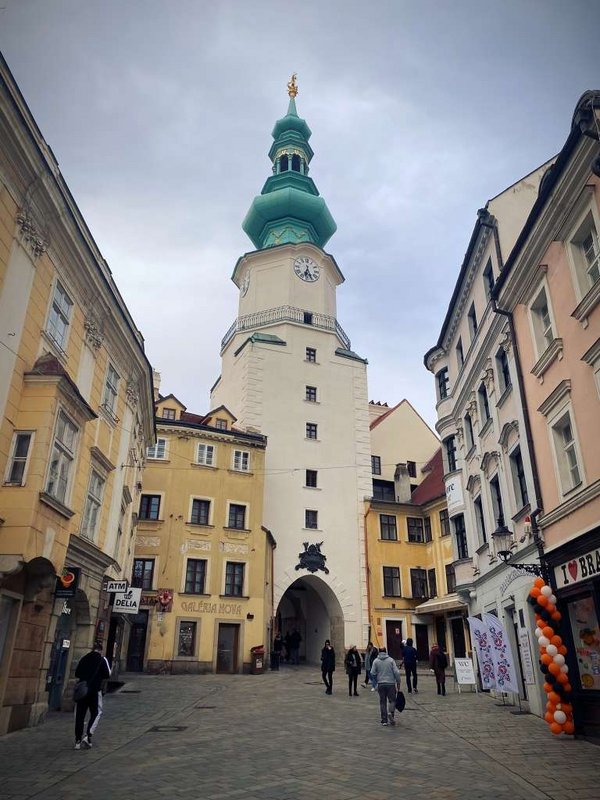 Južný pohľad na Michalskú vežu, foto: KPÚ BA