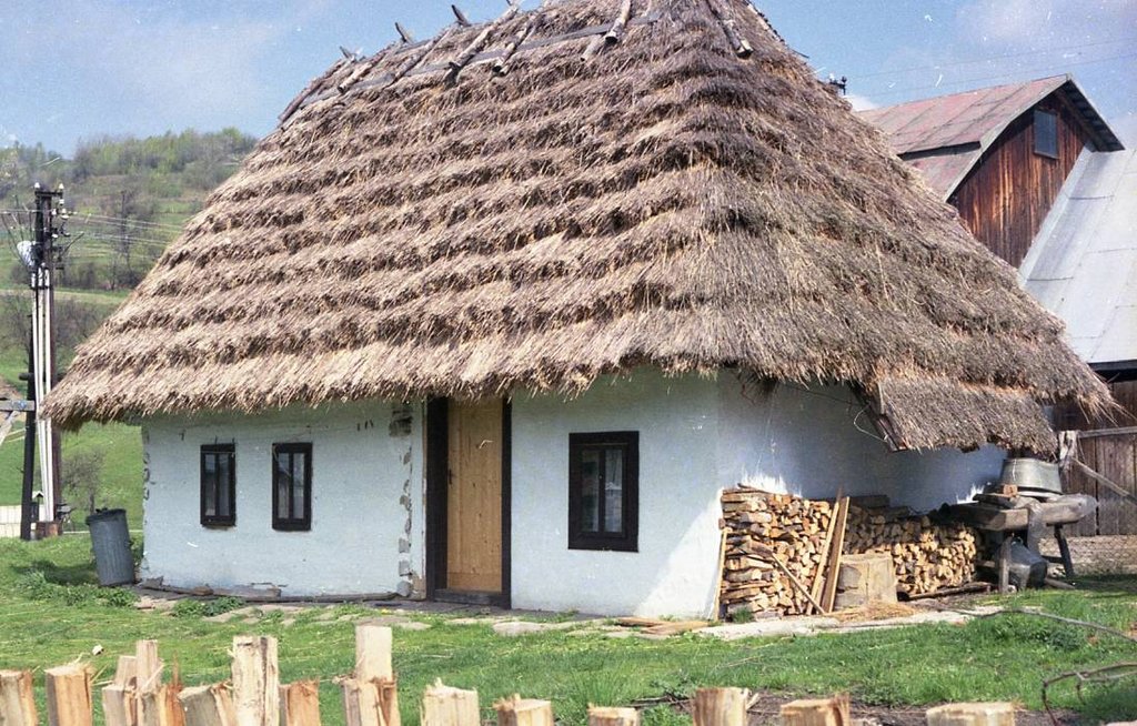 02 – JV pohľad na dom ľudový na historickej fotografii z r. 1997, zdroj: Archív KPÚ Prešov