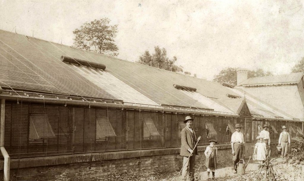 Malý park v Stupava - historická fotografia, zdroj: www.facbook.com