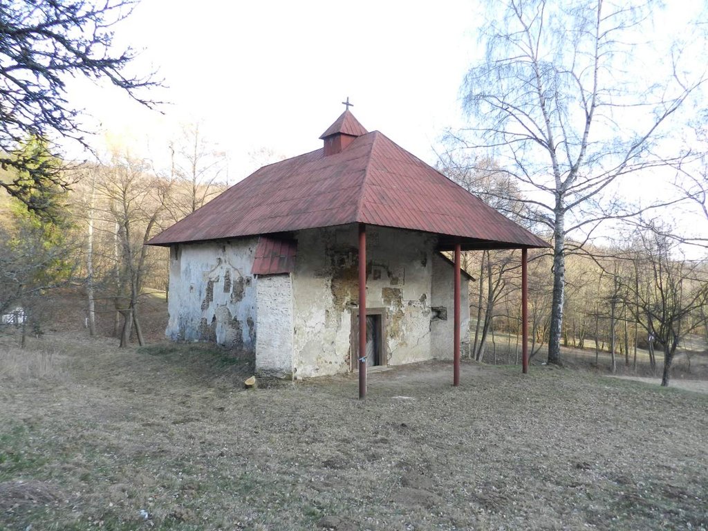 Rakovnica, Kostol sv. Márie Magdalény, pohľad zo severozápadu, stav v roku 2019. Foto: M. Kalinová