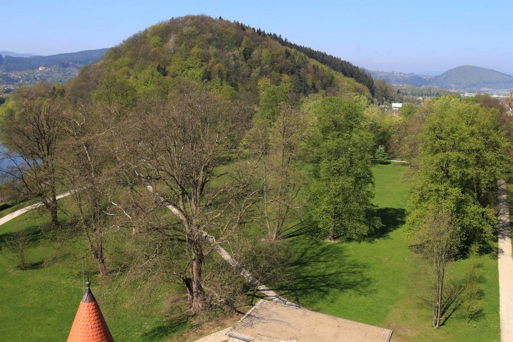 07 – Pohľad z terasy hradu, foto: JUDr. Ing. Miroslava Šichtová