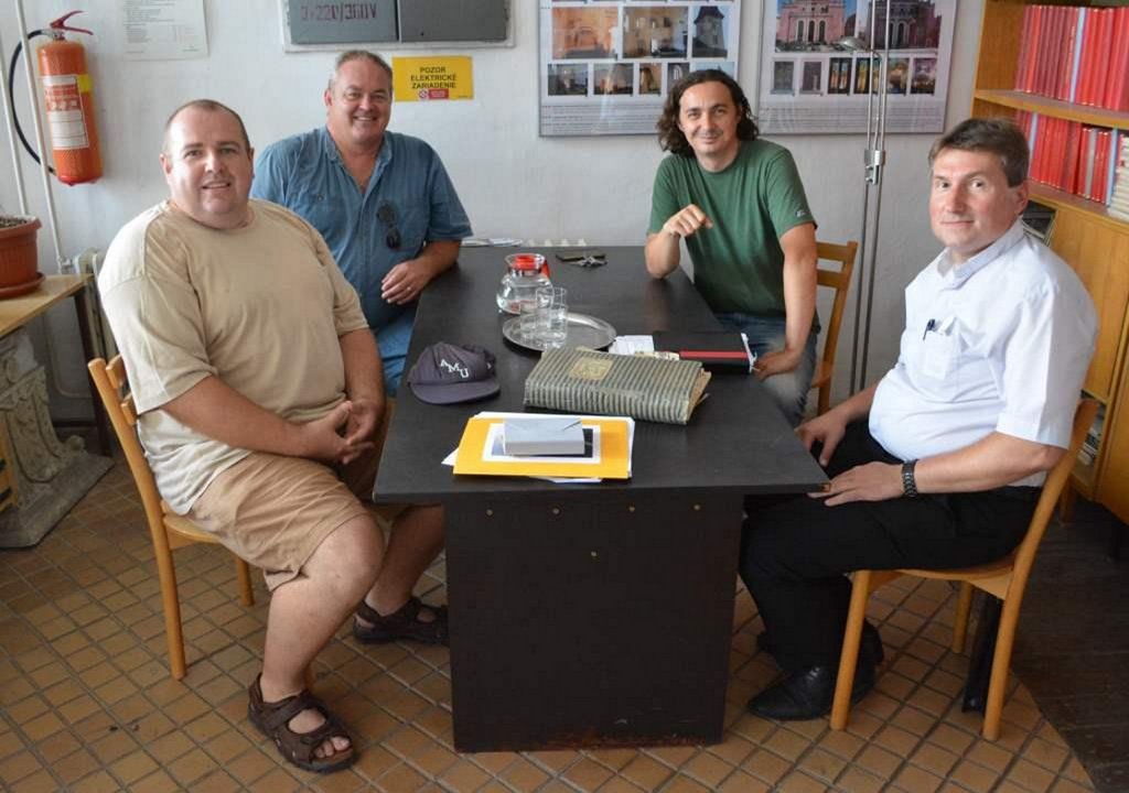 Projektové stretnutie zástupcu rim. kat. farnosti a riešiteľov s pamätníkmi