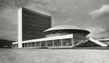 01 – Aula Maxima - pohľad na hlavné priečelie, zdroj: archív KPÚ Nitra