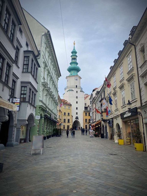 Južný pohľad na Michalskú vežu, foto: KPÚ BA