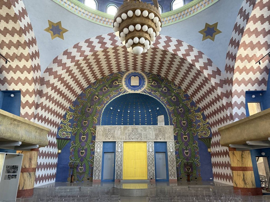 Výročnú cenu v kategórii Reštaurovanie udelil časopis Pamiatky a múzeá za reštaurovanie maliarskej výzdoby neologickej synagógy v Trenčíne Foto: M. Pleidel