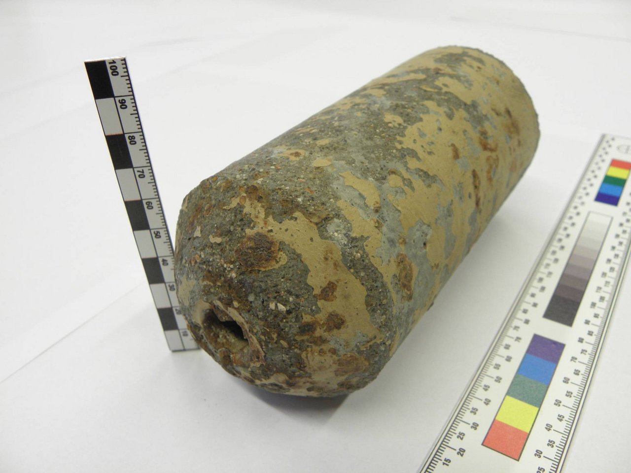 Betónová mína – detailný pohľad na hornú časť, zdroj: KPÚ Trnava, foto: M. Sládok 