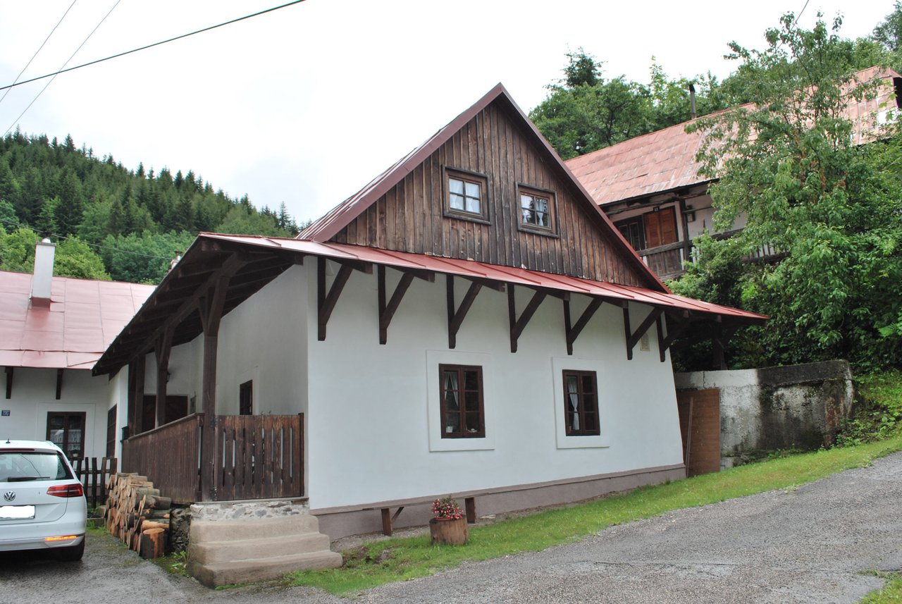 Dom banského mäsiara, západná fasáda, zdroj: KPÚ Banská Bystrica (foto: M. Flórová) 
