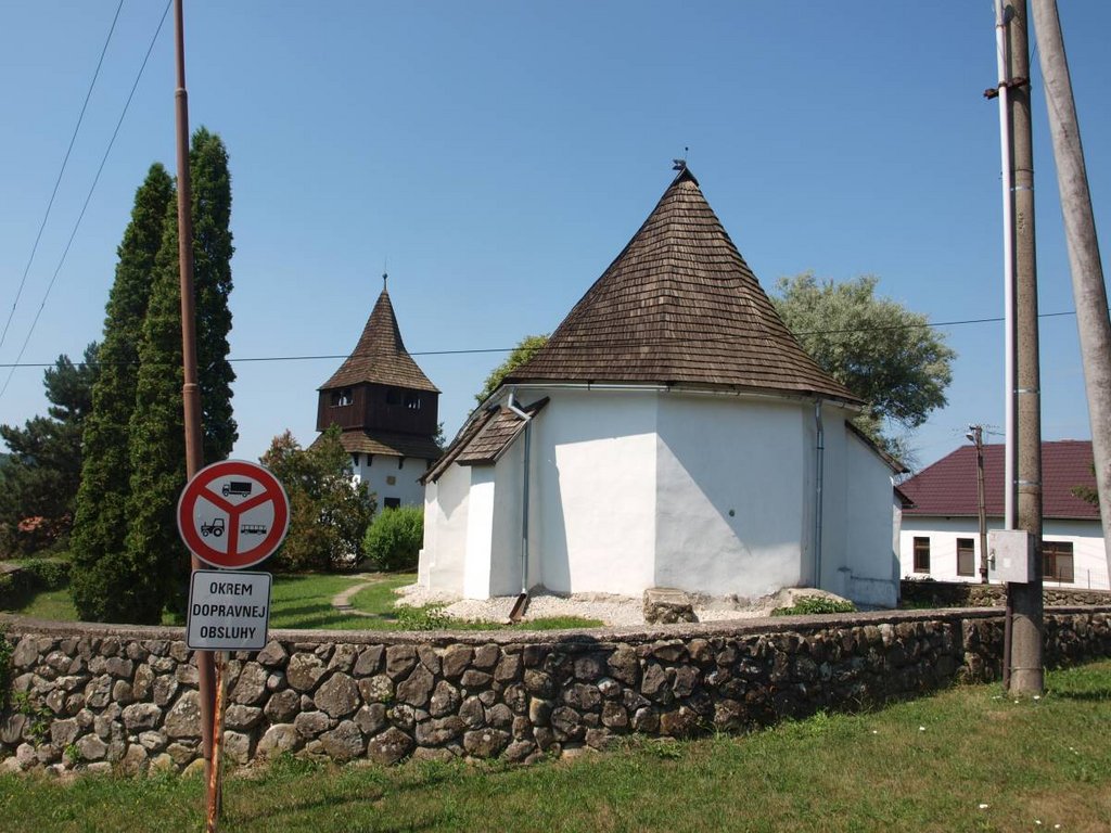 Pôtor, ev. Kostol a zvonica – exteriér
