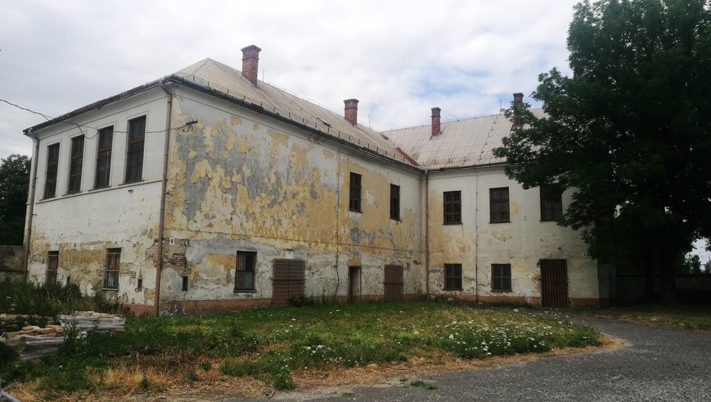08 -  Budova depozitára krátko pred jej obnovou