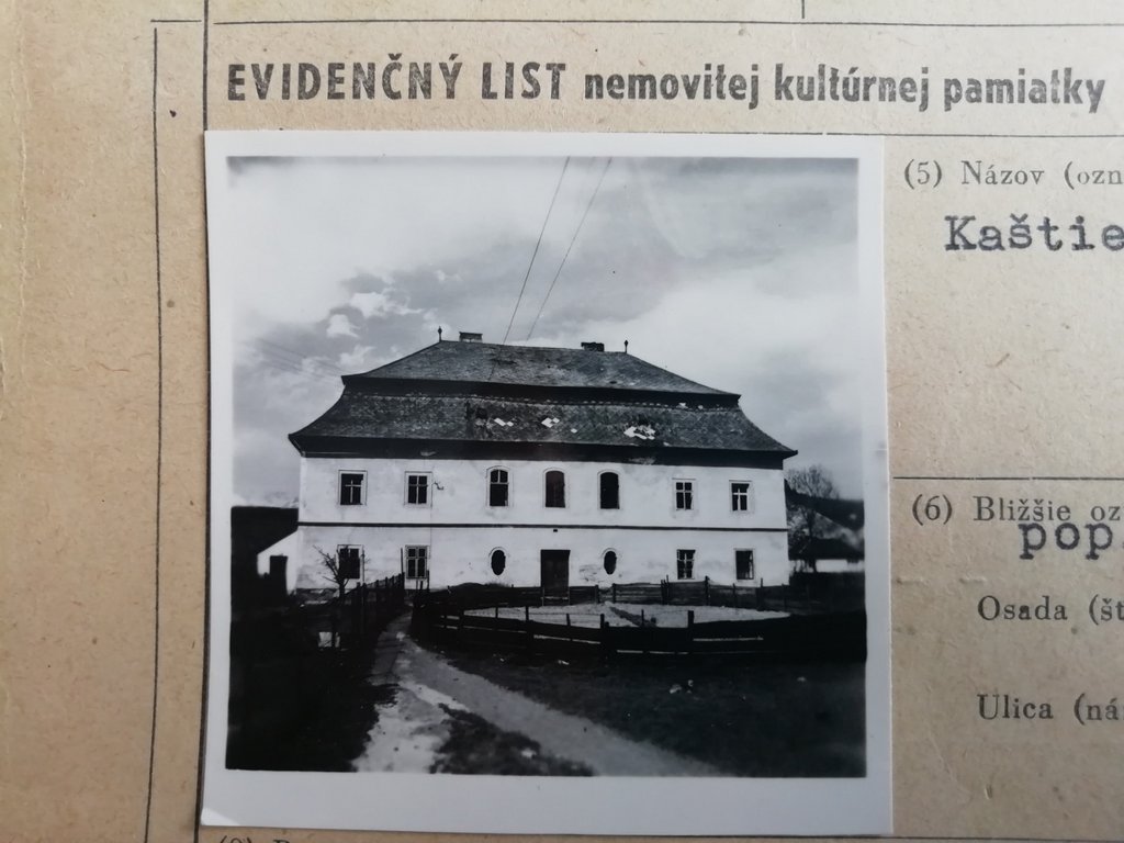 Kaštieľ rodu Podturnianských v 2. pol. 20. storočia; zdroj: KPÚ Žilina, pracovisko Ružomberok