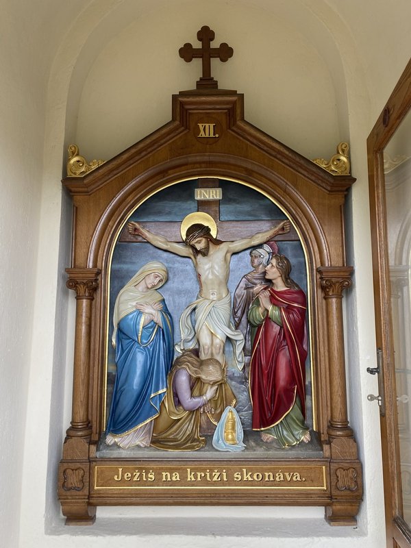 Reliéf XII. zastavenia (Ježiš na kríži skonáva)  Zdroj: KPÚ Žilina, júl 2025