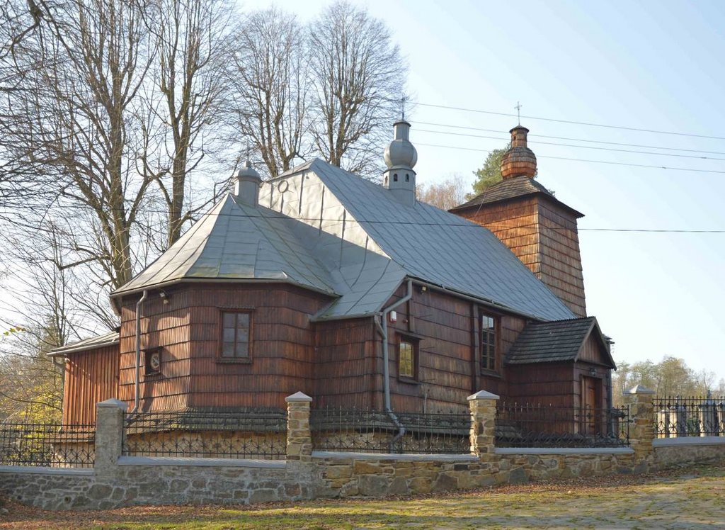 Bonarowka, gmina a okres Strzyżów: pôv. gréckokatolícky kostol Ochrany Panny Márie (dnes rímskokatolícky), 17. stor., prestavba 1841, obnova 1993 – 1996, vnútorné reštaurovanie 1997 – 2004. Foto: T. Kowalski