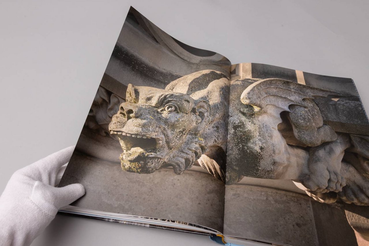 Výročnú cenu v kategórii Publikácia získal titul vydavateľstva IKAR Dóm sv. Alžbety autorského kolektívu Katarína Nádaská a Jan Wiliam Drnek, v grafickom spracovaní Jany Drnkovej ml.  Foto: J. Šipöcz