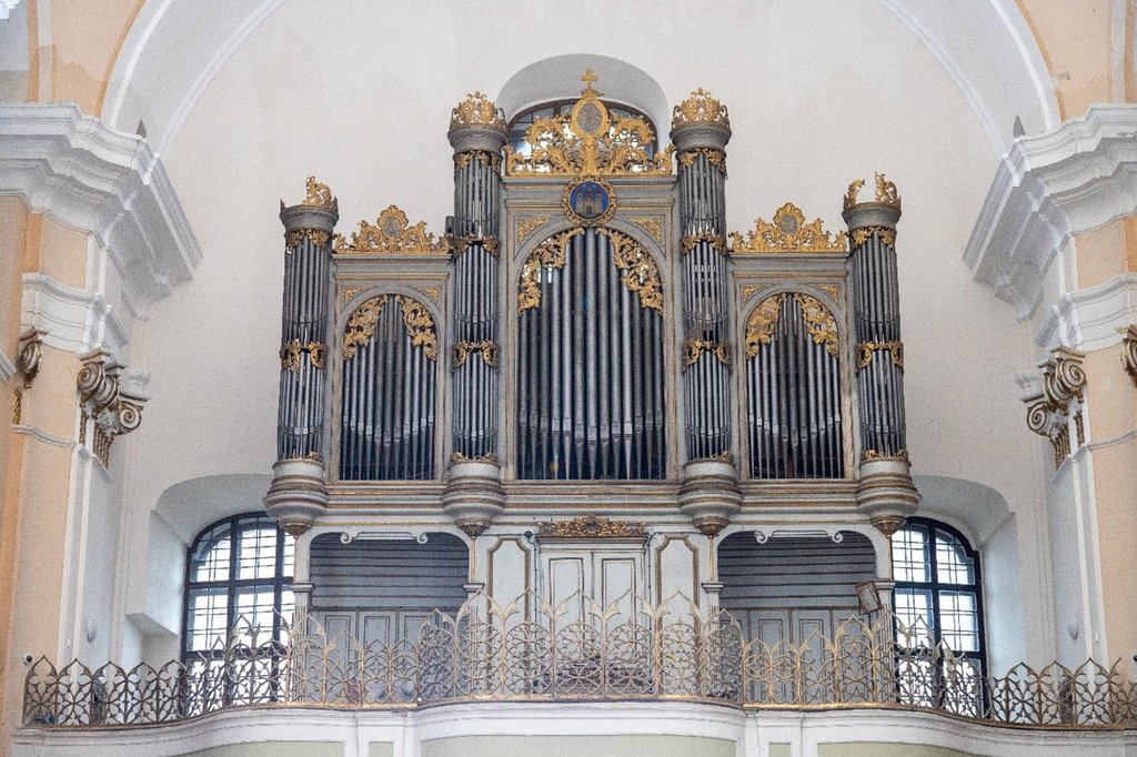 Organ trojmanuálový v Bazilike sv. Ondreja, Komárno, Okres Komárno, PÚ SR (foto: J. Šipöcz)