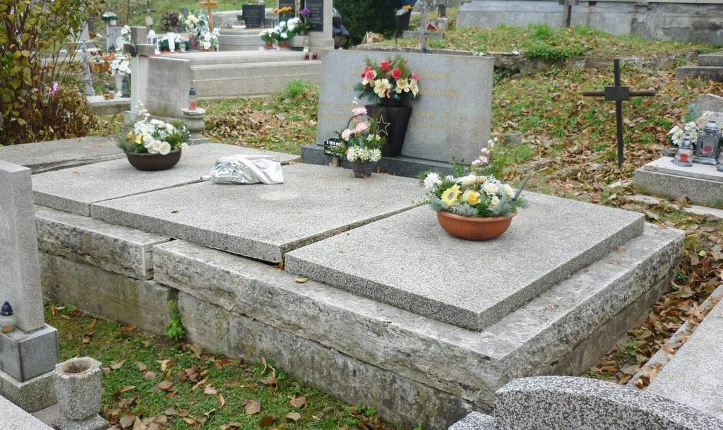 10 – Krompachy, NKP - Hrob obetí krompašskej vzbury na cintoríne, foto T. Zdravecký 2013