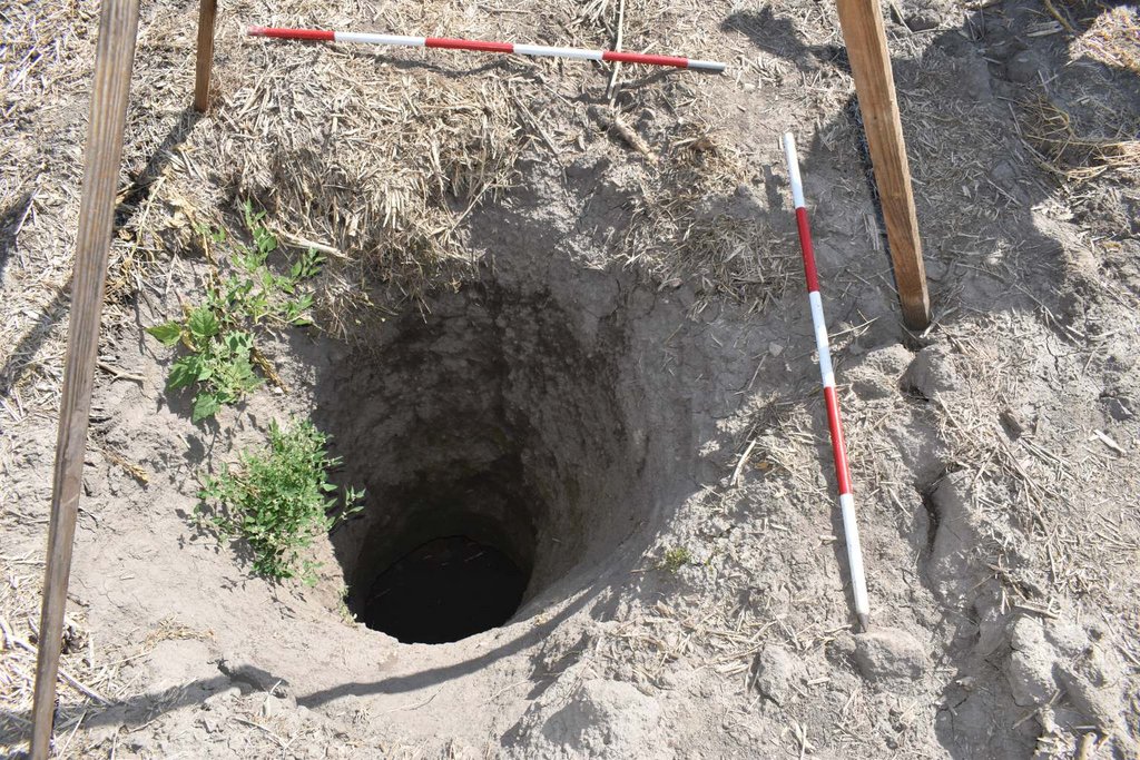 4 Nález lochu, zdroj: odbor preventívnej údržby pamiatok (pracovisko Západ) 4 Nález lochu, zdroj: odbor preventívnej údržby pamiatok (pracovisko Západ)