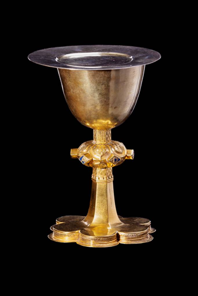 Kalich a paténa, pozlátené striebro, Kuková, foto: P. Minár Kalich a paténa, pozlátené striebro, Kuková, foto: P. Minár