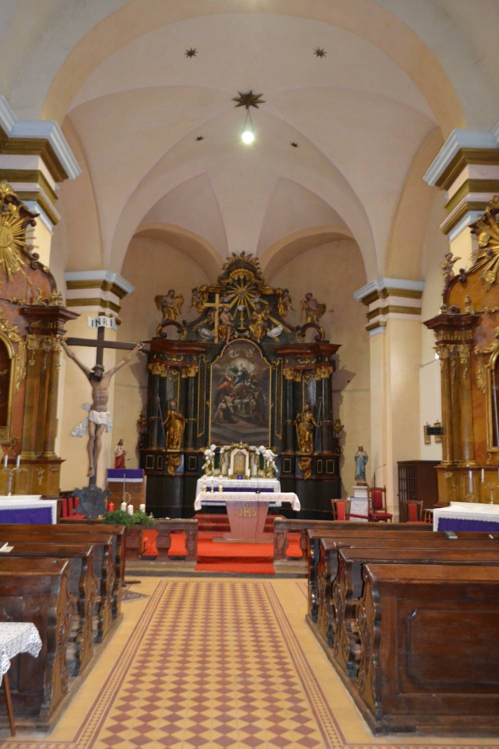 Pohľad do lode kostola zo západu Zdroj: KPÚ Trnava, foto. I. Babiková