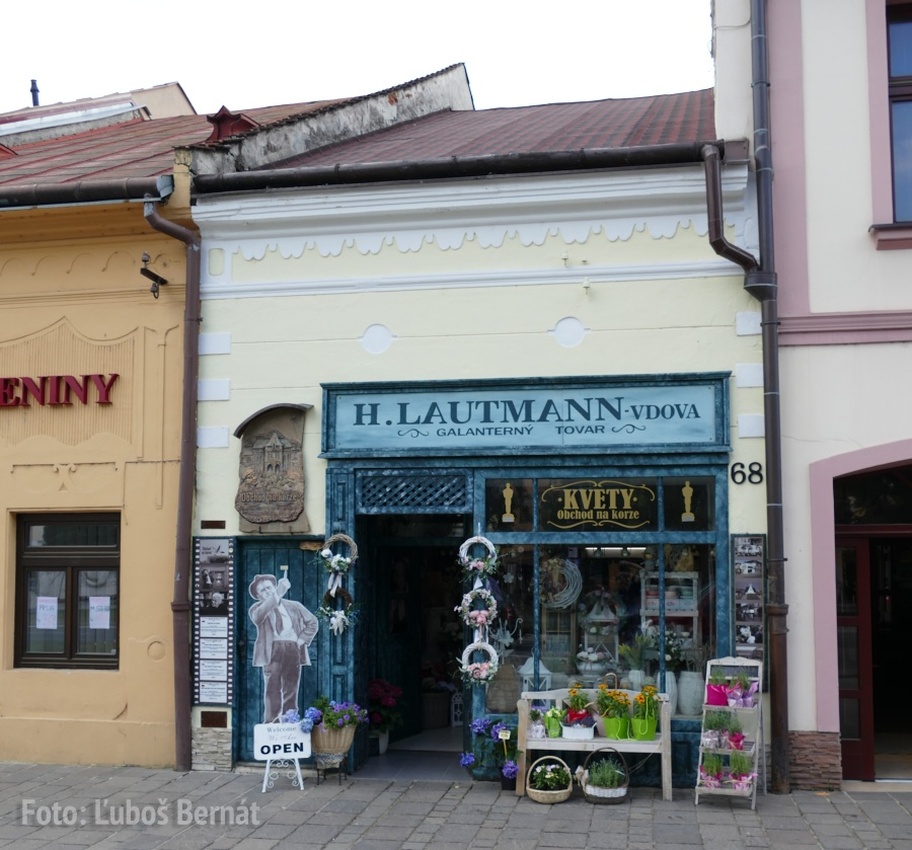 022 – Sabinov. Replika Galantérie vdovy Lautmannovej. Obchod na Korze, foto Ľuboš Bernát