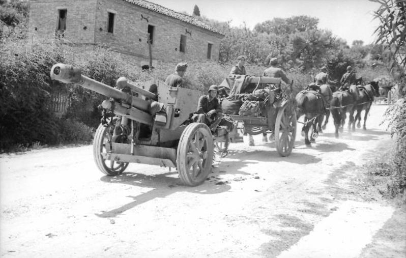 Vorderwagen so zapriahnutou húfnicou, historická fotografia, zdroj: Wikimedia Commons