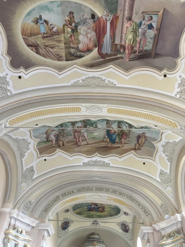 Výmaľba klenby lode. Foto: A.Bunčeková, PÚ SR 2018