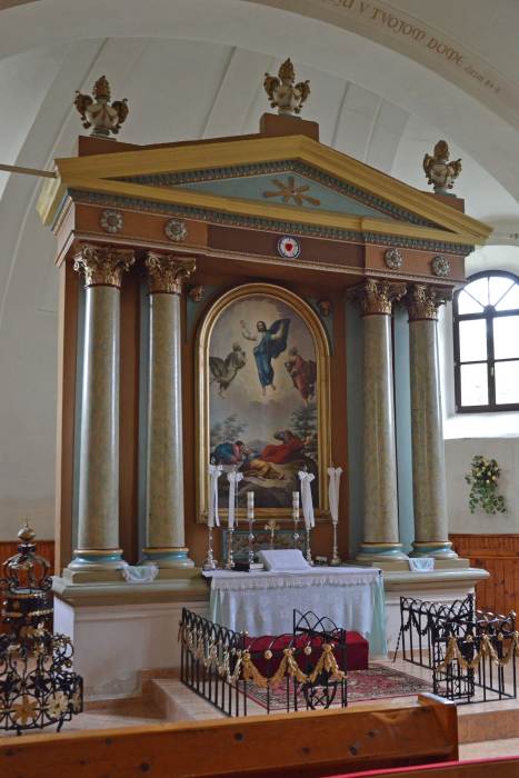03 – Oltár evanjelického a. v. kostola, okolo 1825. Foto: T. Kowalski