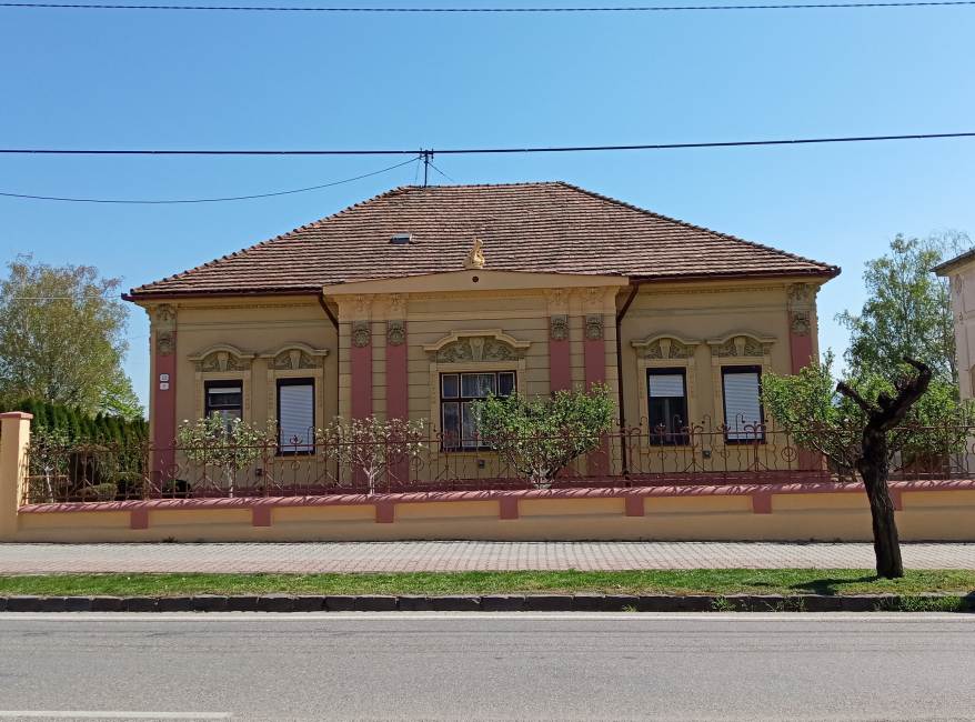 06 – vila z 20-tych rokov 20. stor. s predzáhradkou (vytypovaná na vyhlásenie za NKP) , zdroj: archív KPÚ Nitra