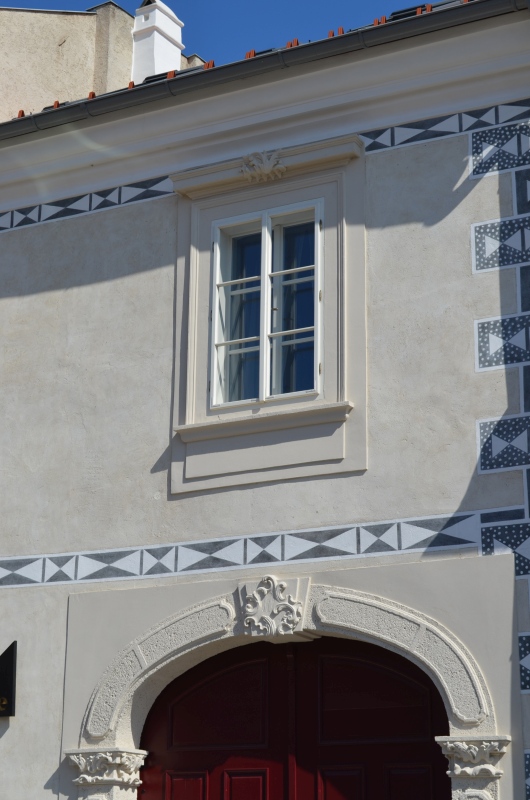 Detail fásady meštianskeho domu po obnove, zdroj: KPÚ Bratislava