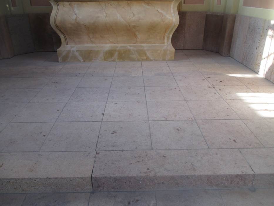 17 – rok 2019 - interiér - podlaha po obnove, autor: Mgr. Andrea Gregová